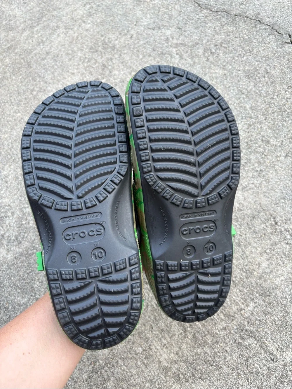 Crocs Minecraft edition NWOT men’s 8, WMNs 10
